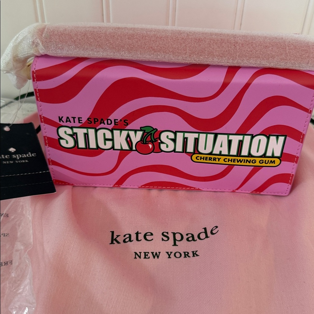 Kate spade sticky situation bag with coin holder. Both NWT. W/dust bag. - Picture 2 of 13